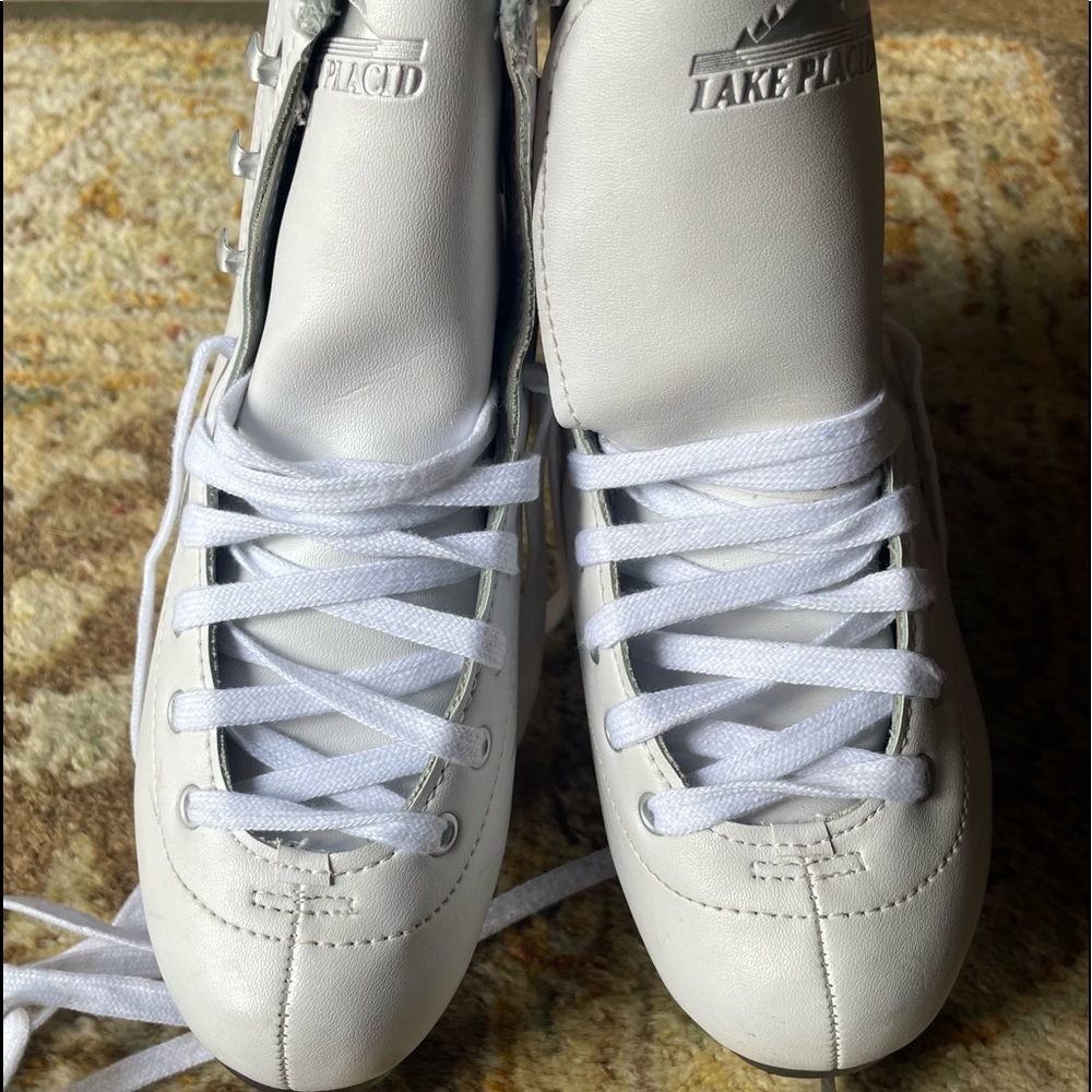 Girls skates - Picture 2 of 3
